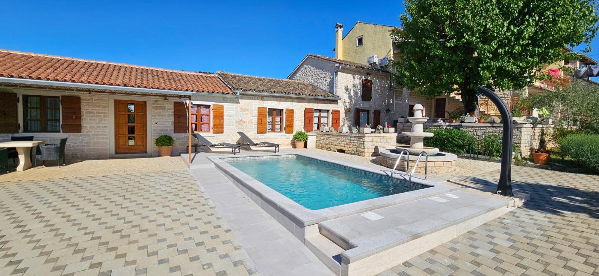 Apartments Vesna With Pool - New! Sveti Lovreč Pazenatički 外观 照片