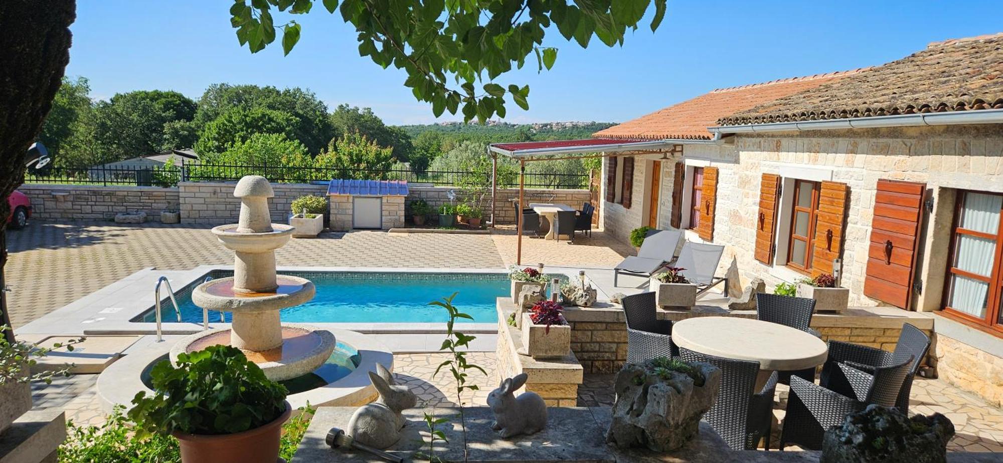 Apartments Vesna With Pool - New! Sveti Lovreč Pazenatički 外观 照片